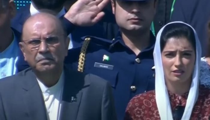 President Asif Ali Zardari and First Lady Aseefa Bhutto Sarto are photographed during the ceremony prior to the party at the National Bank Cricket Stadium in Karachi. - PakGazette Super/Live