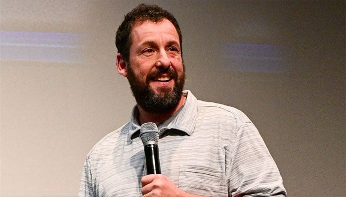 Adam Sandler leaves the academy awards after Conan O'Brien's Fit joke