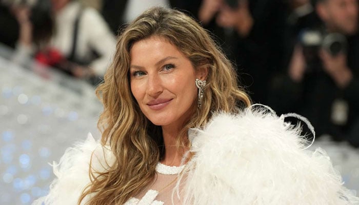 Gisele Bundchen comes out for the first time after giving birth to the third baby