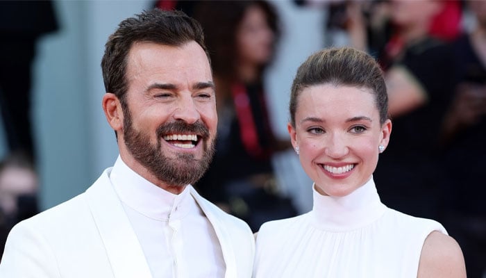 Justin Theroux and Nicole Brydon Bloom marry