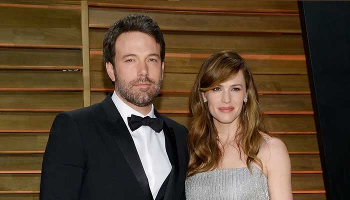 Photo: Truth behind Ben Affleck, Jennifer Garners Flirty Hugs: Report