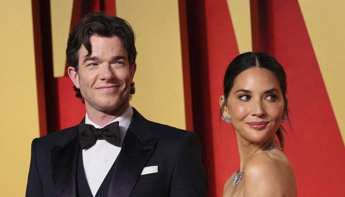 Olivia Munn, John Mulaney keeps the spark living with small acts while breeding children