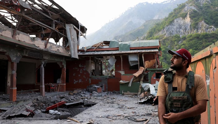 A Pakistan army soldier is located at the facilities of the Bilal Mosque, after he was beaten by an Indian strike in Muzaffrabad, Azad Jammu and Cashmiro, on May 7, 2025. - Reuters.