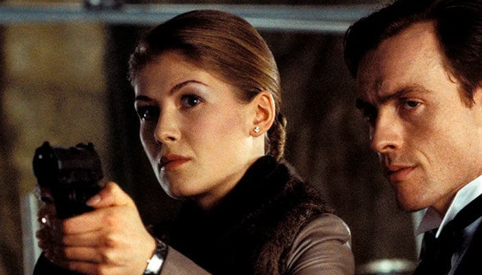 Rosamund Pike remembers saying no at hearing 007