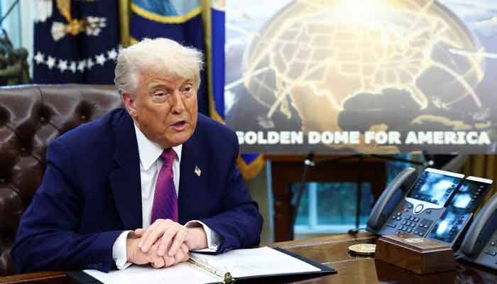 The president of the United States, Donald Trump, makes an announcement about the Defense Shield of the Golden Dome missiles in the Oval Office of the White House in Washington, DC, Ee. UU., May 20, 2025. - Reuters