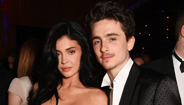 Kylie Jenner desperately trying to make Timothee Chalamet commit and propose