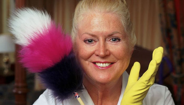 Kim Woodburn breathes her for the last time at the age of 83