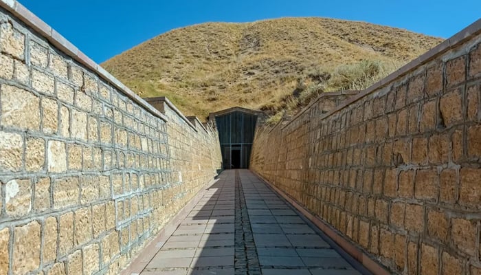 The image shows the entrance to the mound of Midas in Gordion in Türkiye. - Turkish media/archive