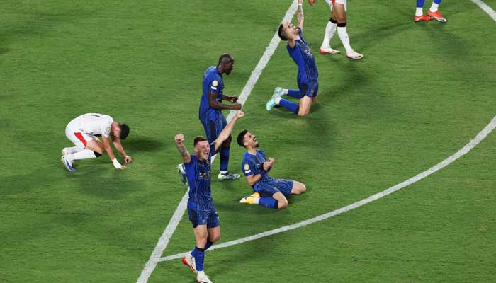 (From the left) to Hilaals Sergej Milinkovic-Savic, Ali Lajami and Kalidou Koulibaly celebrate when Manchester Citys Phil Foden look down after a 16 games round between Manchester City and the Hilal during the FIFA Club World Cup in the World Stadium campsite, Orland Florida, US on June 30, 2025, 2025, 2025, 2025, 2025, 2025, 2025, 2025, 2025, 2025, 2025, 2025, 2025, 2025, 2025, 2025, 2025, 2025.