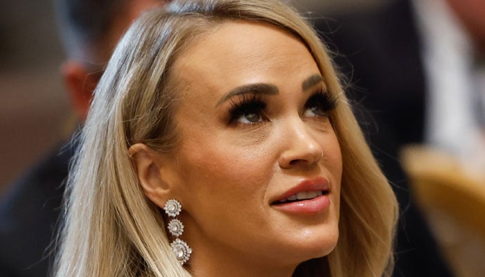 Carrie Underwood becomes a country girl on her farm