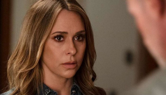 Jennifer Love Hewitt reflects on and I know what you did last summer