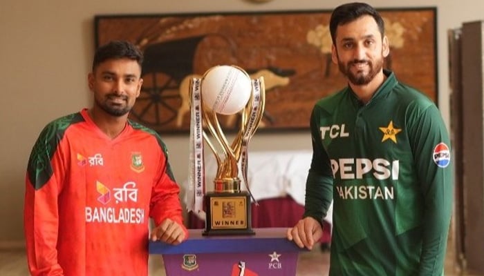 Pakistan's captain T20i Salman Ali Agha (right) and Bangladesh's pattern, Litton Das, is shown with T20i Series Trophy. - Facebook/Pakistanccketboard
