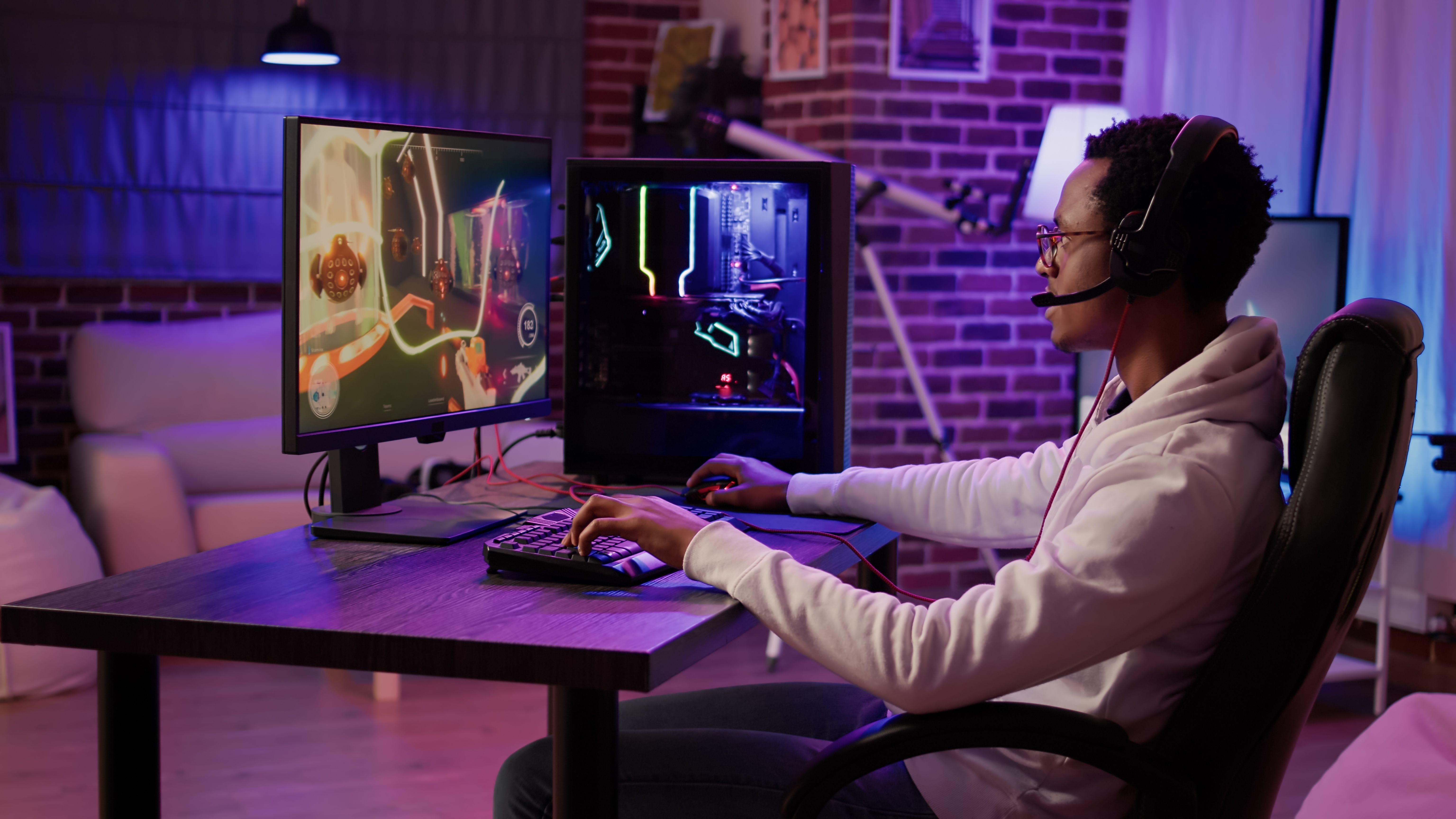 A player who plays in a complete game settings