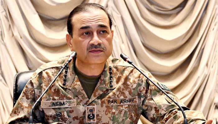 The Syed field marshal also addresses the NDUS graduated officers of the National Security and War Course in NDU on July 7, 2025. - ISPR