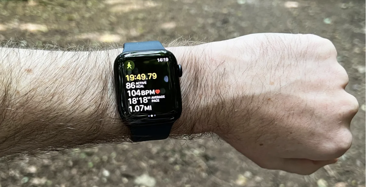 Apple Watch SE 2022 on the wrist