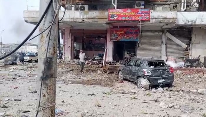 Aftermat of the mass explosion in Firecracker falls in Ma Jinnah Road, Karachi, on August 21, 2025.-PakGazette News