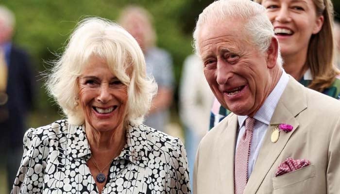 King Charles takes the steering wheel with the queen, despite the health battle