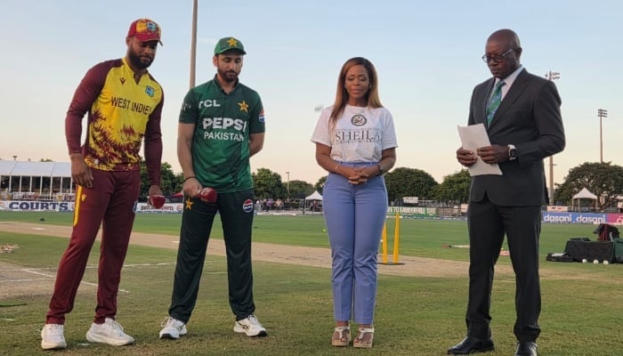 The Captain of the Western Indies Shai Hope (left) and the captain of Pakistan, Agha Salman Ali, during the launch of the first T20I in Central Broward Regional Park Stadium Turf Turt in Lauderhill, Florida, USA UU., On August 1, 2025. - PCB.
