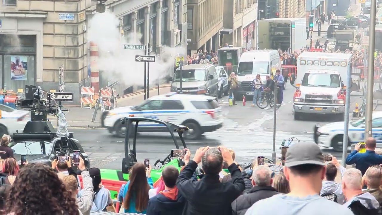 Spider -Man balancing in the #Spidermanbrandnewday - YouTube set