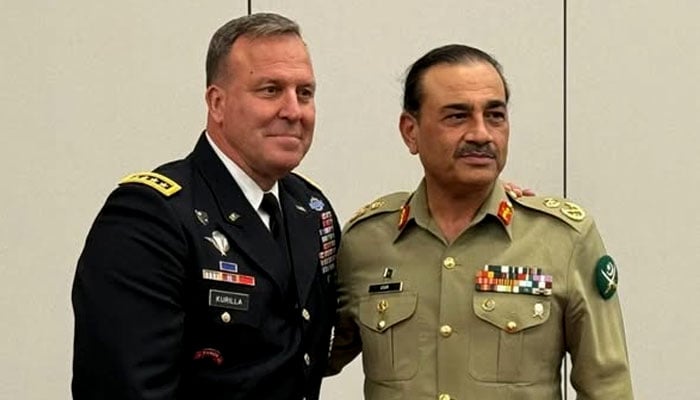 Coas also Munir (right) meets the Centcom commander, Gen Kurilla, during the visit of the United States. - ISPR