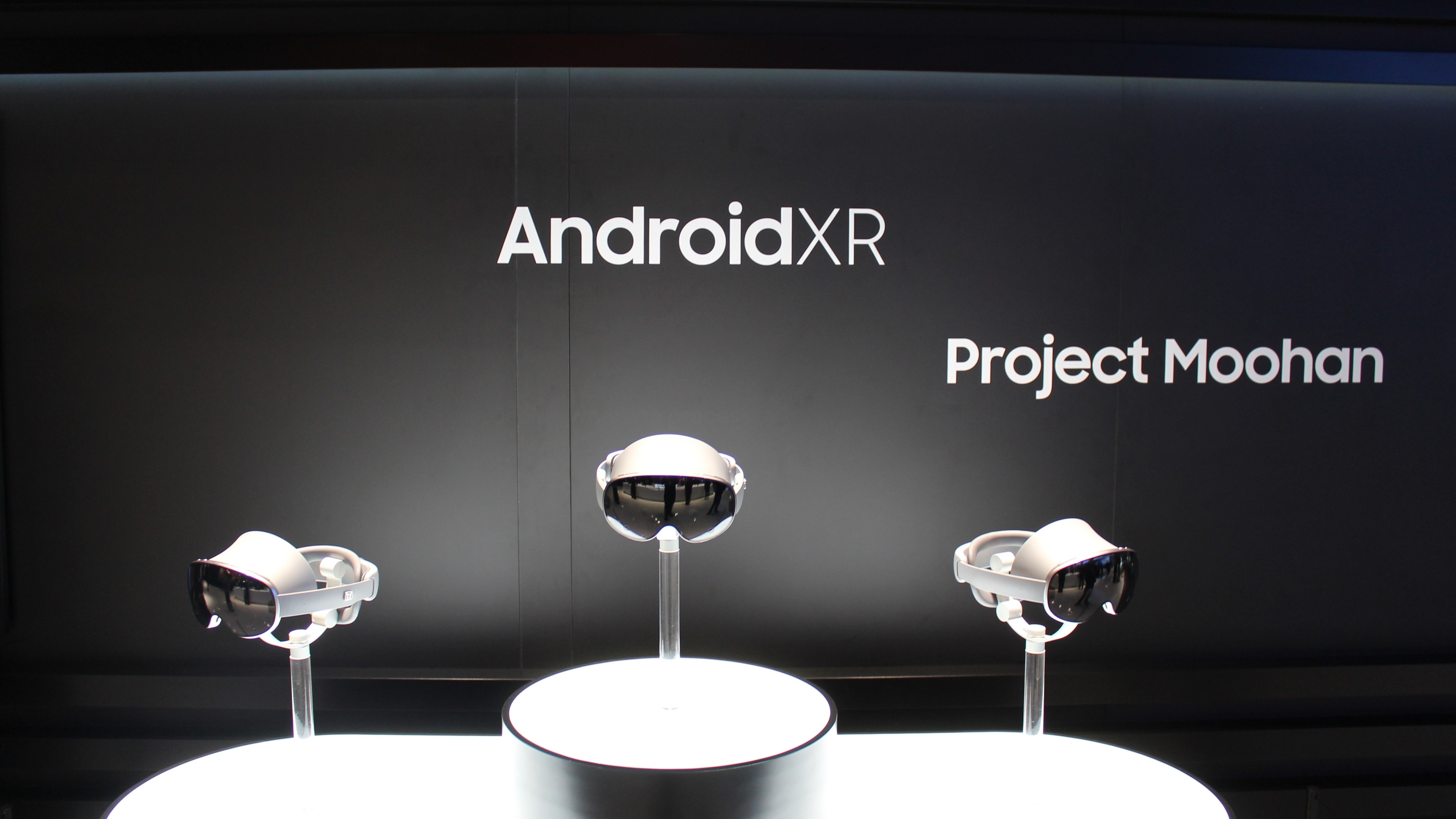 Logo of the Android XR operating system shown in the backdrop of the Samsung ar project.