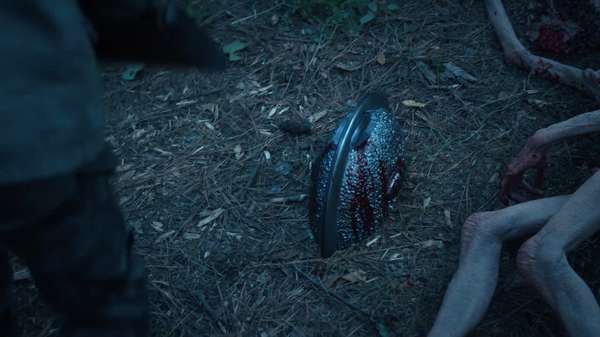 A foreground of the transfer device of the quantum deployment chamber in season 2 of episode 4