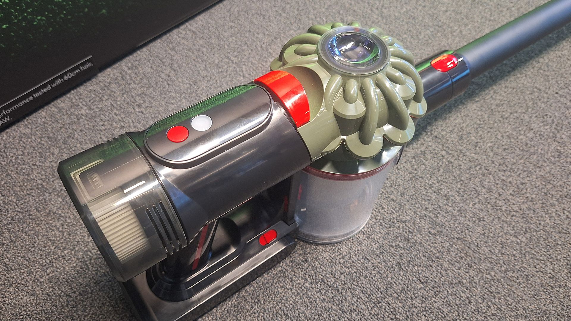 Dyson V8 cyclone
