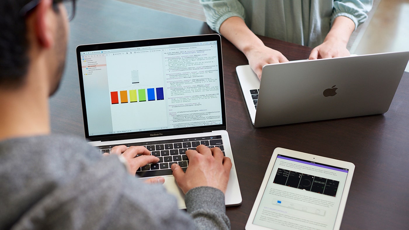 A person who uses an Apple Macbook.