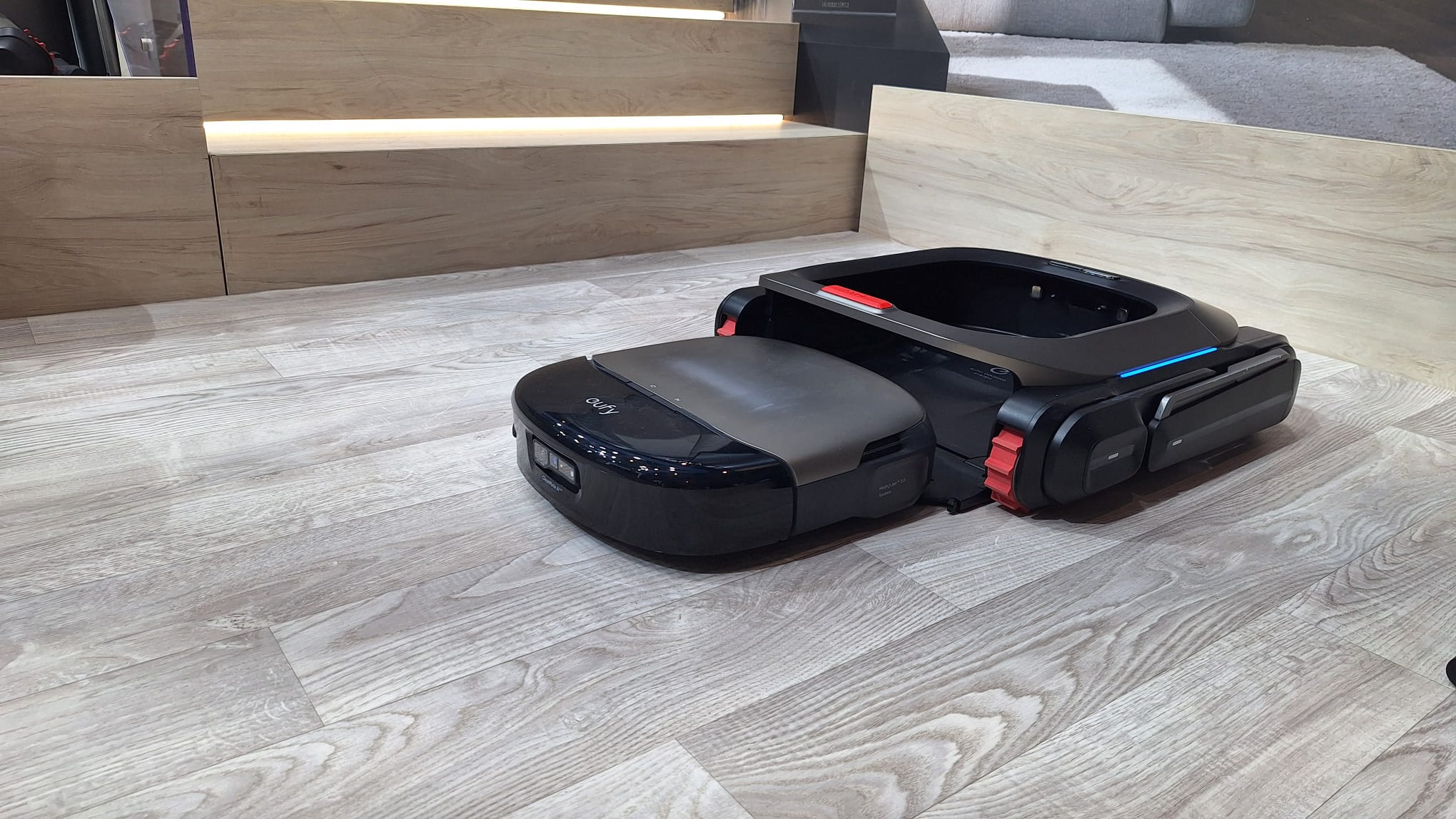 Eufy Marswalker Stairpbing Robot