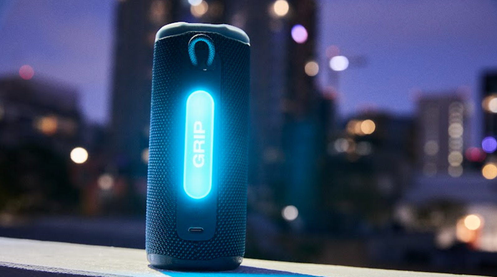 JBL Proba of the Skyline part, which shows its illuminated environmental light panel