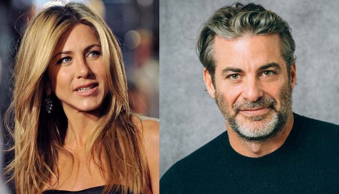 Jennifer Aniston receives Jim Curtis's support on her big night