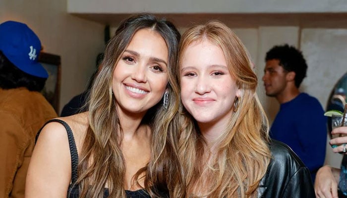 Jessica Alba writes a gust note for the daughters have, honor