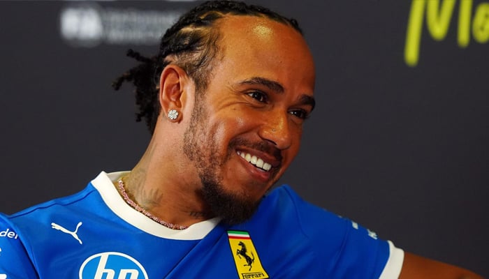 Lewis Hamilton suffers from the loss of Pet Dog Roscoe