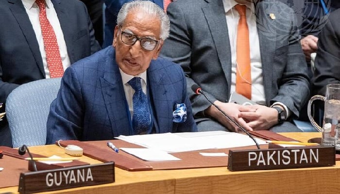 Syed Tariq Fatemi, special assistant of the Prime Minister of Pakistan, addresses the Session of the Security Council. —Un/file.