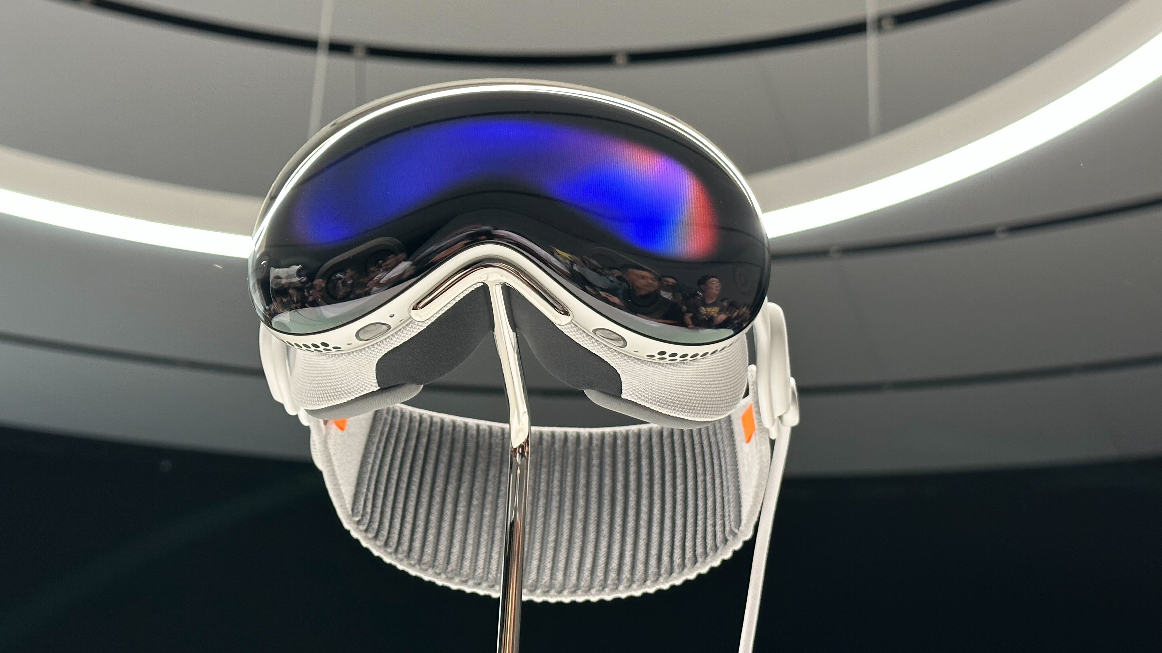 Apple Vision Pro Virtual Reality Headset