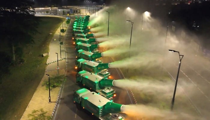 Anti-smog operation underway in Kahna, Lahore. — X/ Marriyum Aurangzeb