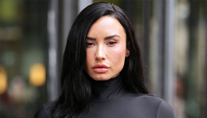 Demi Lovato turns a meme into a Halloween costume