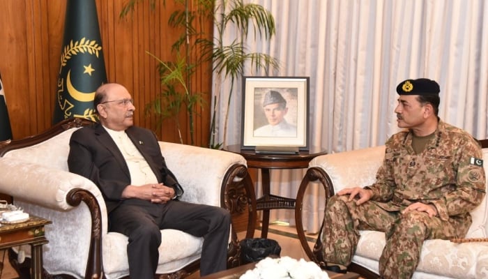 COAS Field Marshal Syed Asim Munir (R) meets President Asif Ali Zardari in Islamabad, October 15, 2025. — President's Secretariat