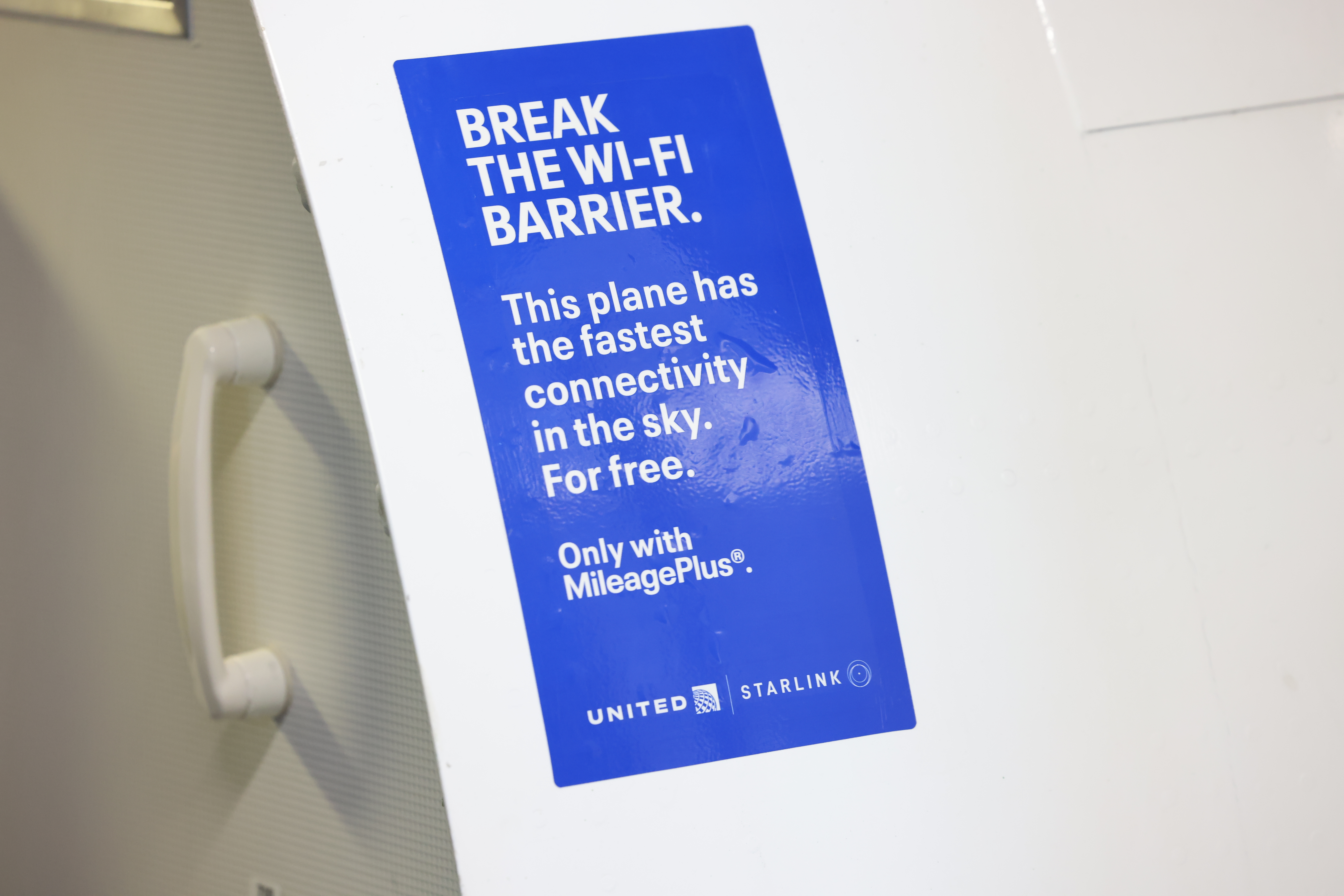 Starlink Media Flight ORD breaks the Wi-Fi barrier