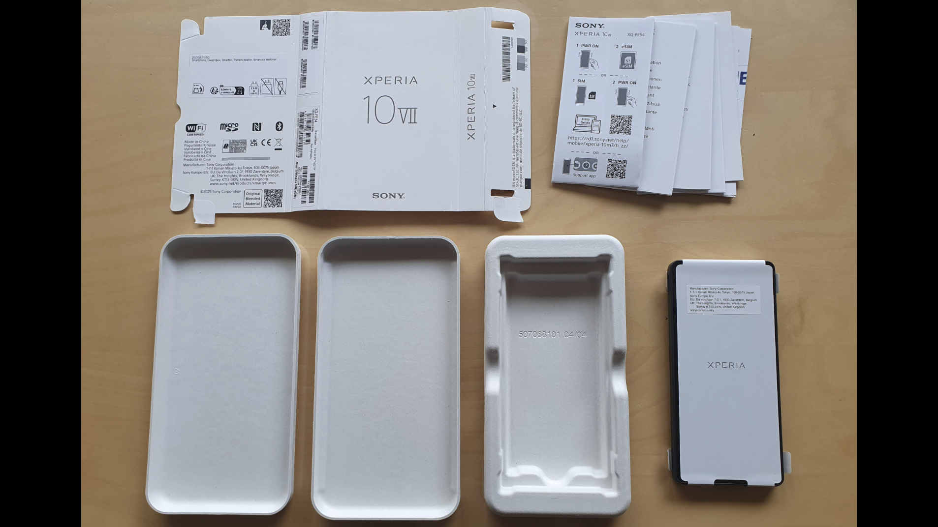 A photo of the box and contents of the Sony Xperia 10 VII
