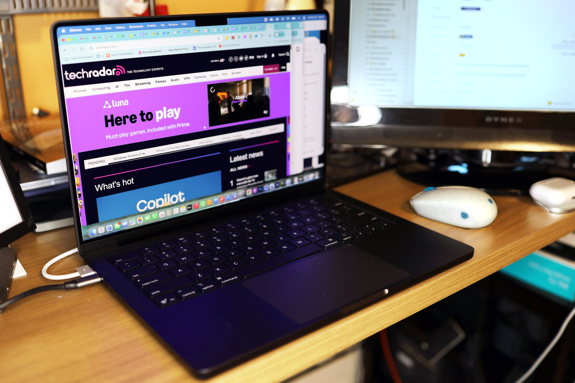 14-inch M5 MacBook Pro on my desk