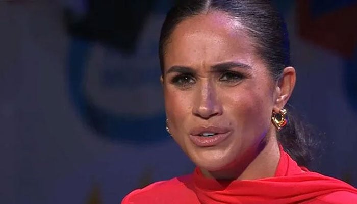 Meghan Markle once threw tea with anger due to problems with palace assistants