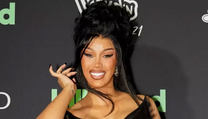 Cardi B supports her boyfriend Stefon Diggs at the Patriots game