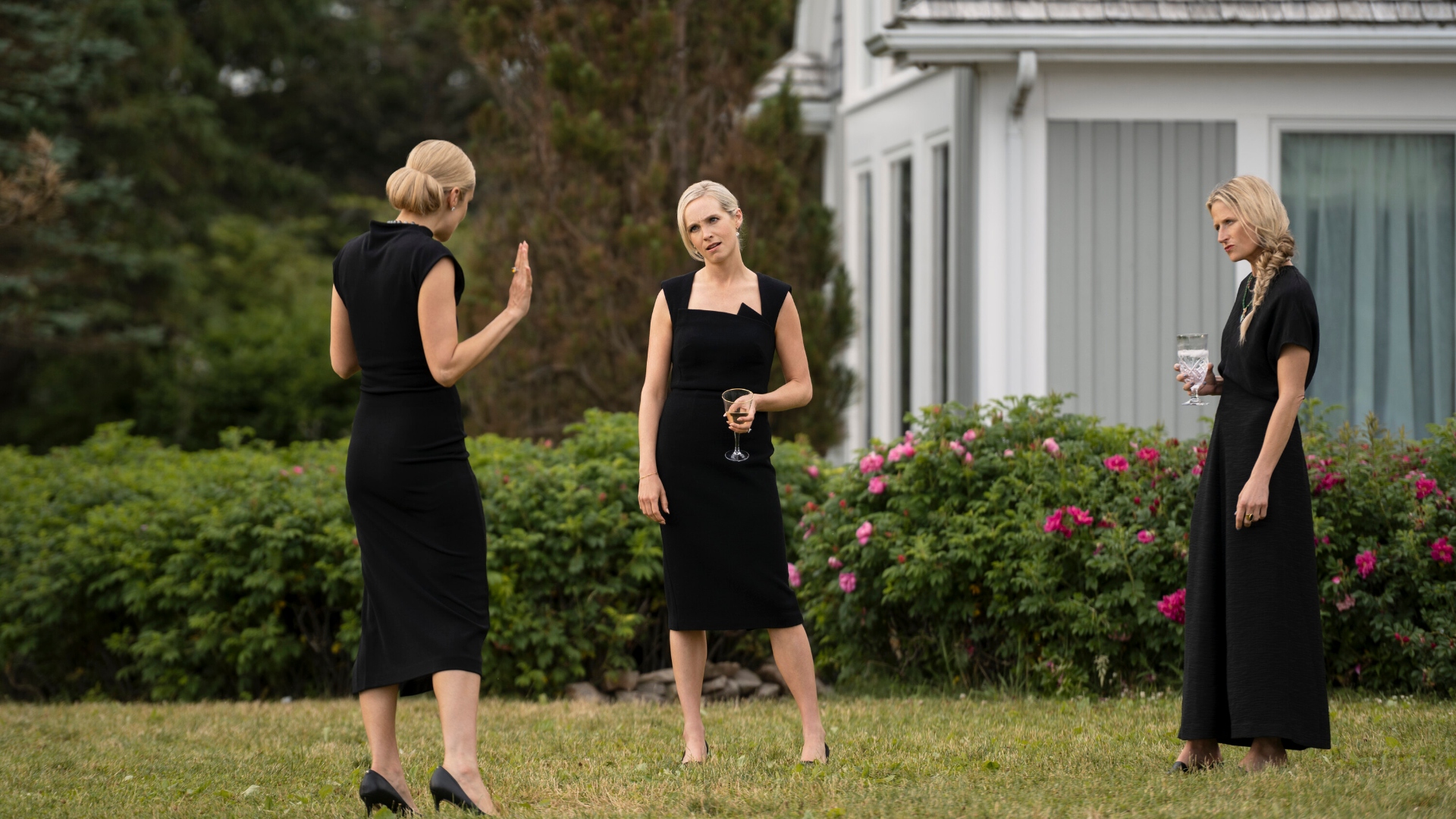 The Sinclair sisters argue in season 1 of We Were Liars