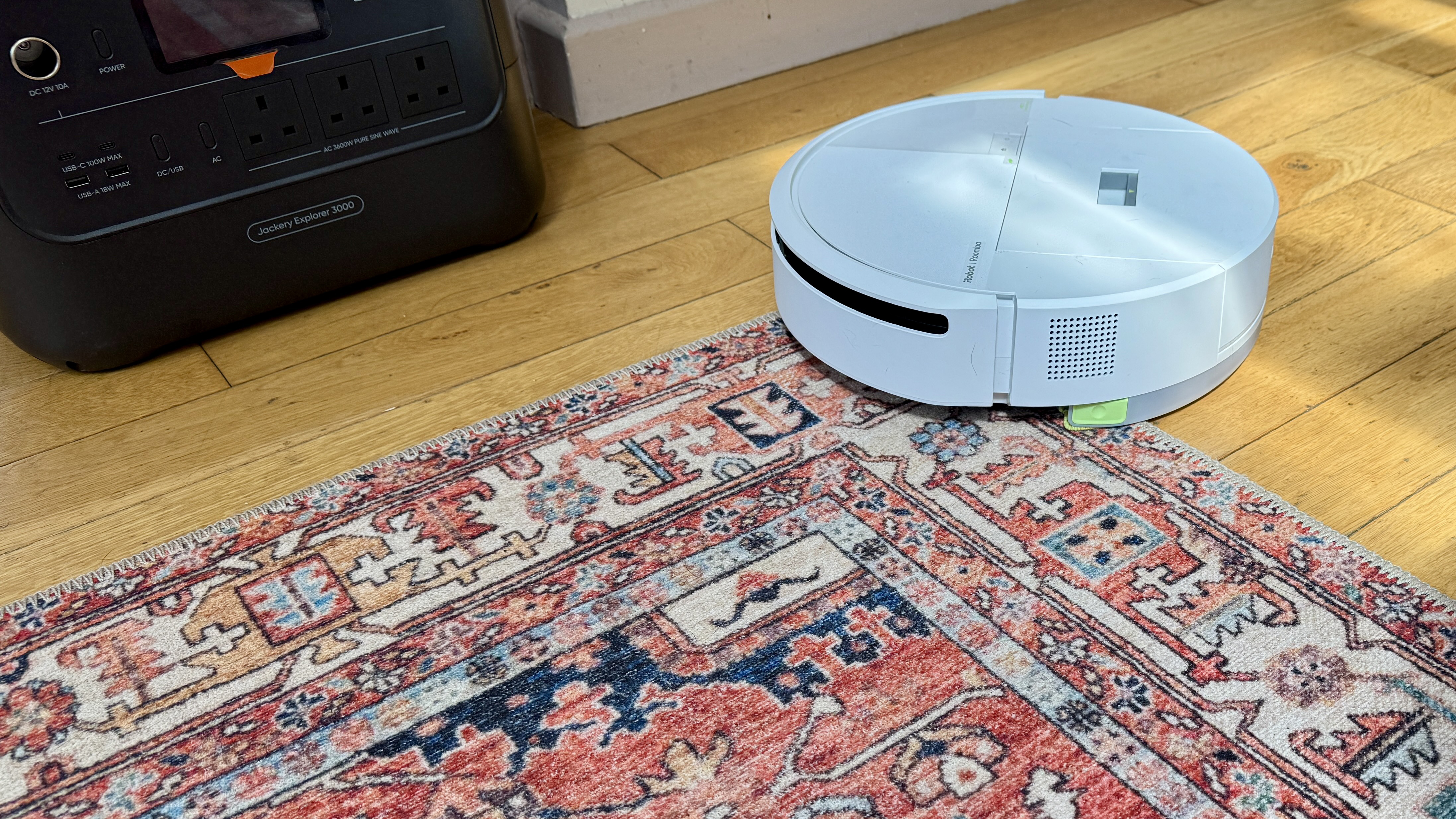 iRobot Roomba 205 DustCompactor Combo Robot Vacuum Cleaner Gets Stuck in Carpet