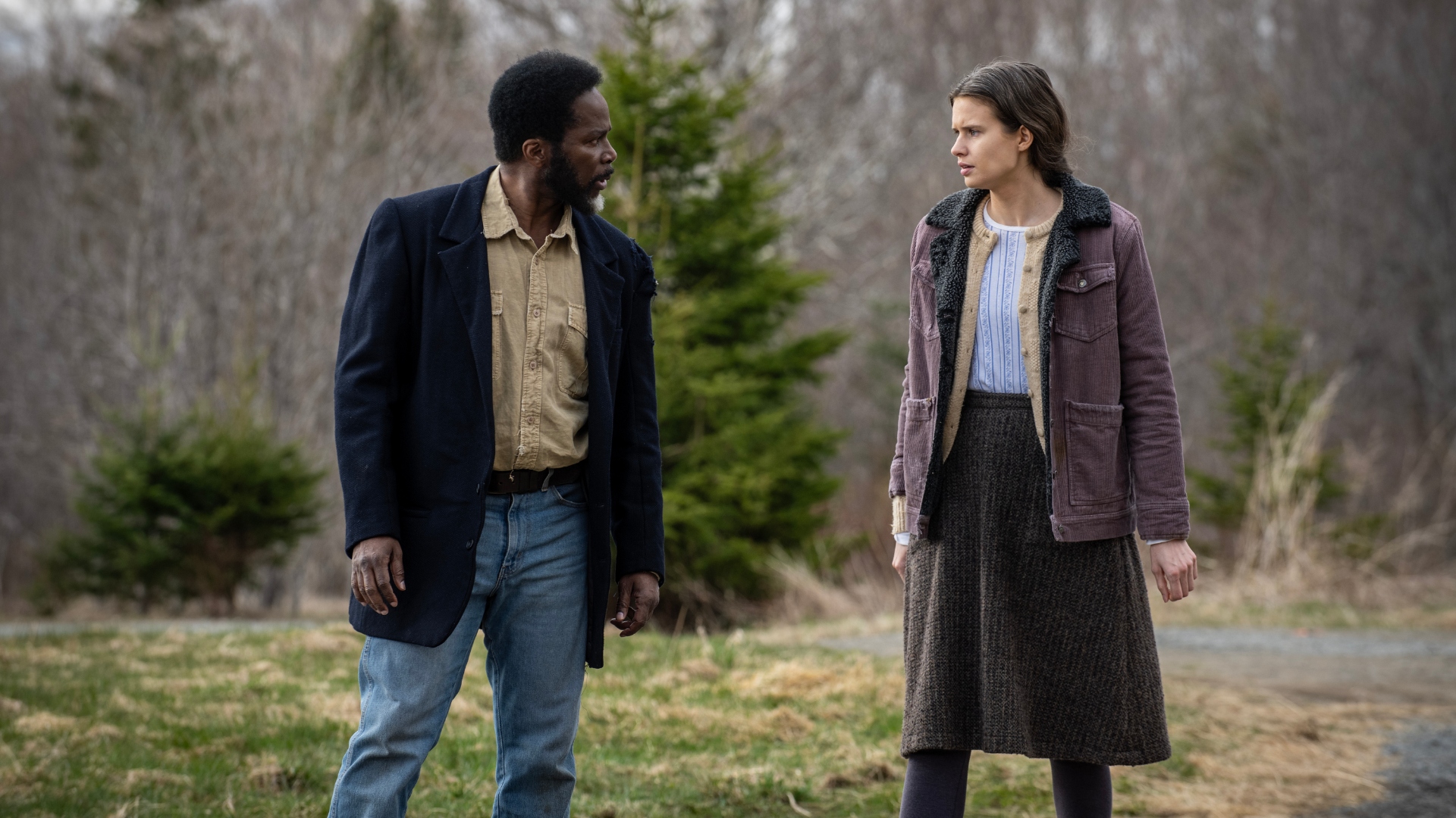 Boyd looks to the side in season 3.