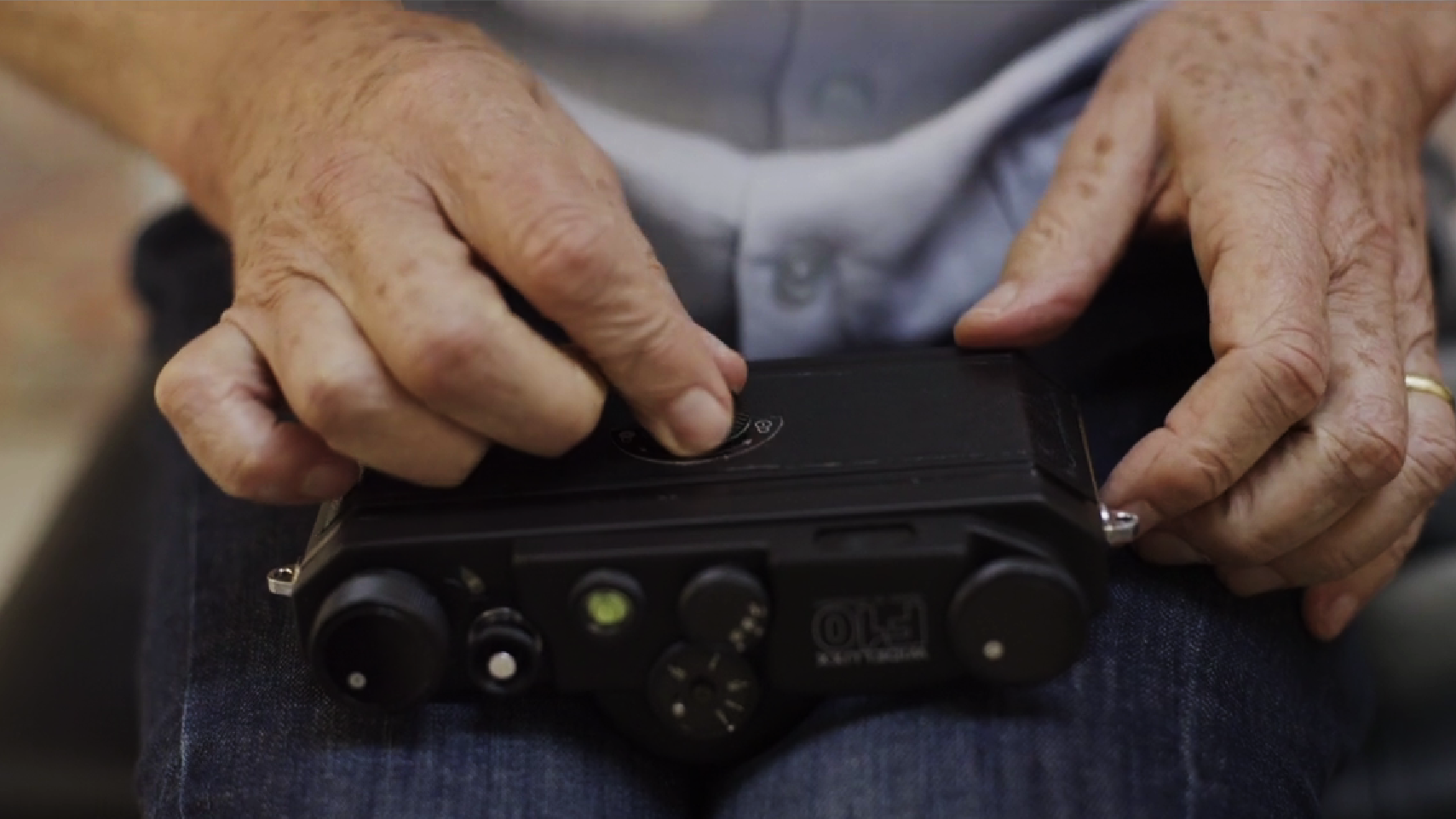 Actor Jeff Bridges opening his WideluxX camera