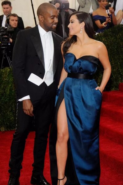 Kim Kardashian delights her fans with a photo of her pregnancy before the Met Gala: Loading