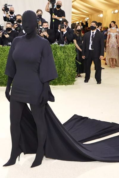 Kim Kardashian delights her fans with a photo of her pregnancy before the Met Gala: Loading