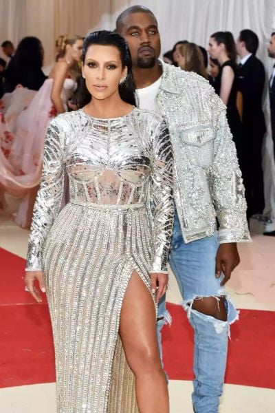 Kim Kardashian delights her fans with a photo of her pregnancy before the Met Gala: Loading